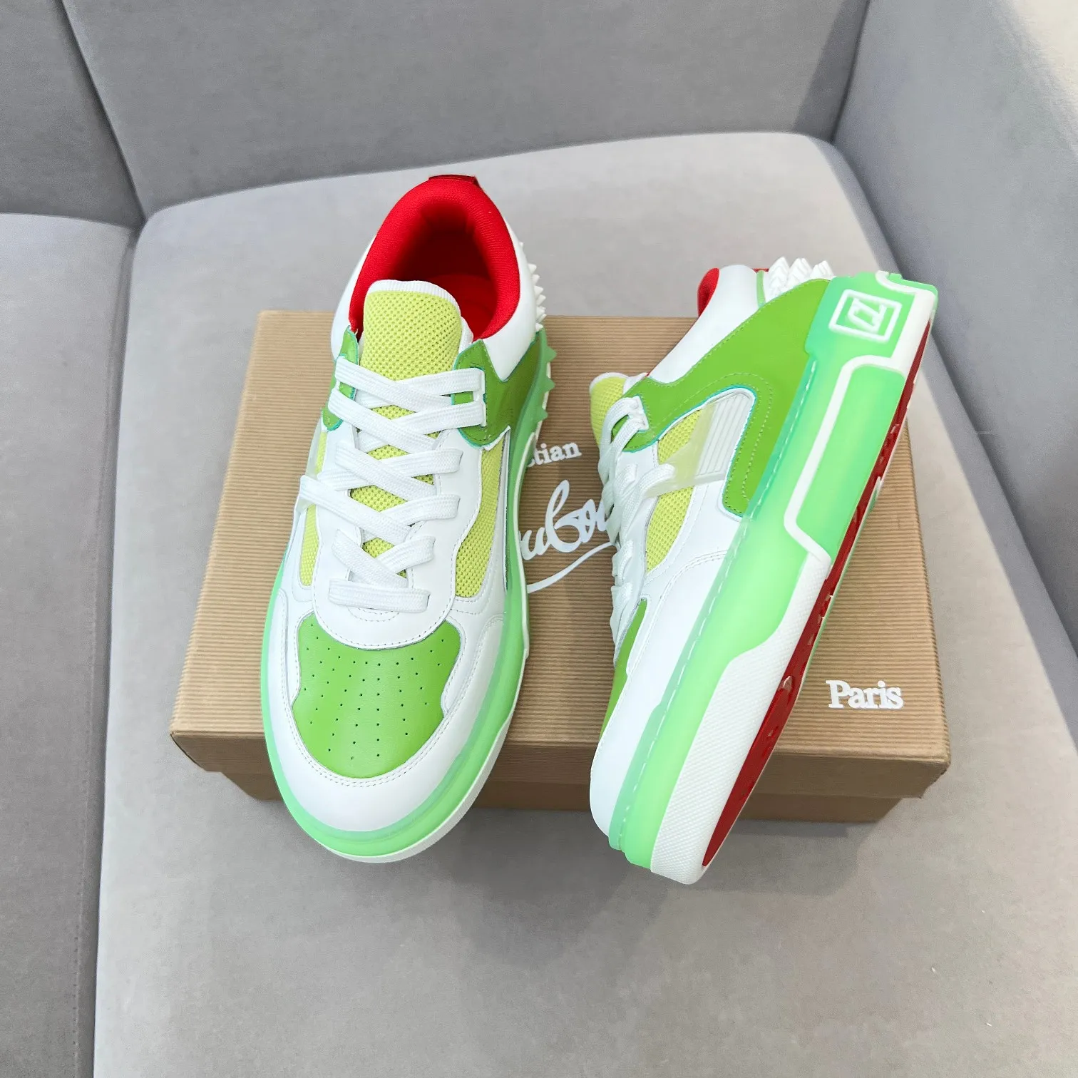 Men's shoes 💰700 🌹🌹🌹̋ Wang Junkai Yang Mi Xu Kai Zhang Jingyi Ding Chengxin Chen Muchi Wang Ziyi Same style Christian Louboutin 2024 [New product] ASTROLOUBI unisex thick-soled sports shoes red-soled shoes perfectly integrate fashion and sports, The fabrics are made of luxurious calfskin, soft suede, smooth satin and laminated leather, and the back is decorated with classic rivets. The interior is blended with a knitted tongue for added durability, breathability and quick-drying comfort. The outsole is made of a combination of EVA foam and imported rubber, and the colorful CL iconic letters on the side of the outsole show the brand's unique style. It is a ceiling-level comfortable skate shoe! ! ! Multiple colors available, currently men’s sizes 39--45